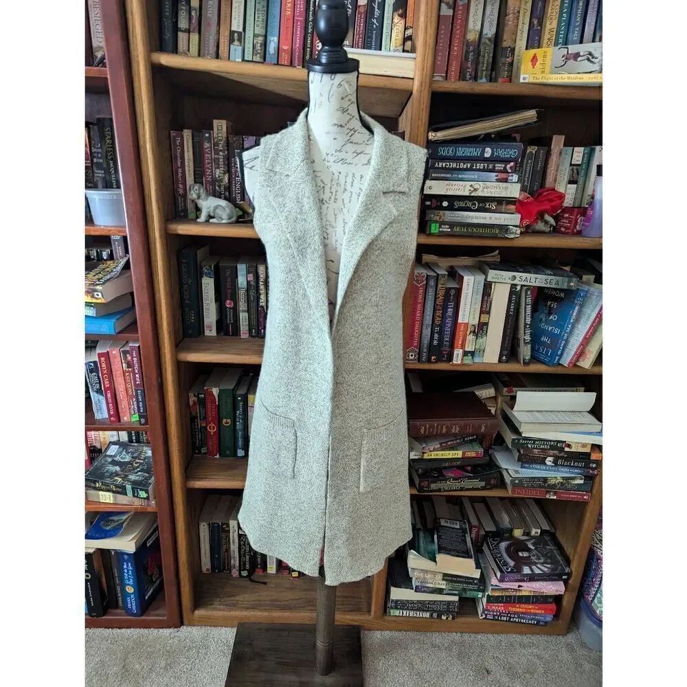 Monteau Women’s Medium Cream Cozy Soft Knit Sweater Vest Pockets